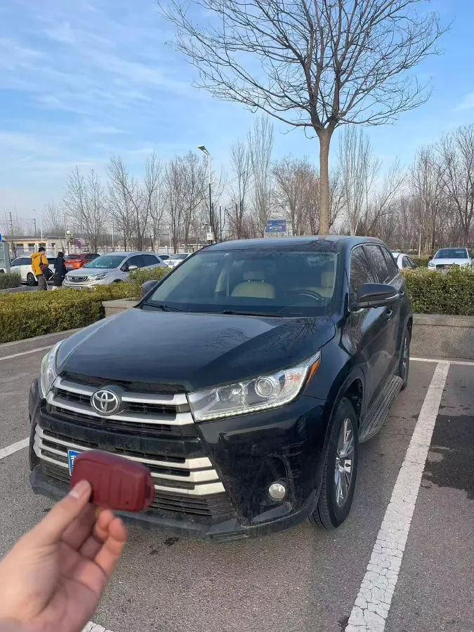 2021 Toyota Highlander 2.0T 220HP L4 6AT,autocango,china used car exporter,china ev exporter,chinese used car exporter,chinese used ev exporter