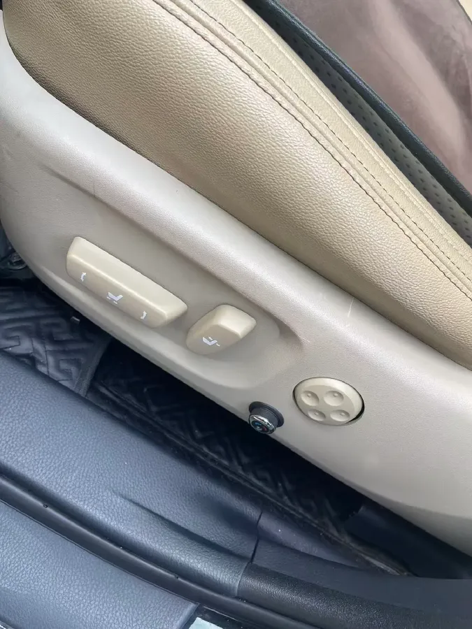 2021 Toyota Highlander 2.0T 220HP L4 6AT,autocango,china used car exporter,china ev exporter,chinese used car exporter,chinese used ev exporter