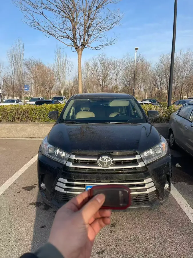 2021 Toyota Highlander 2.0T 220HP L4 6AT,autocango,china used car exporter,china ev exporter,chinese used car exporter,chinese used ev exporter