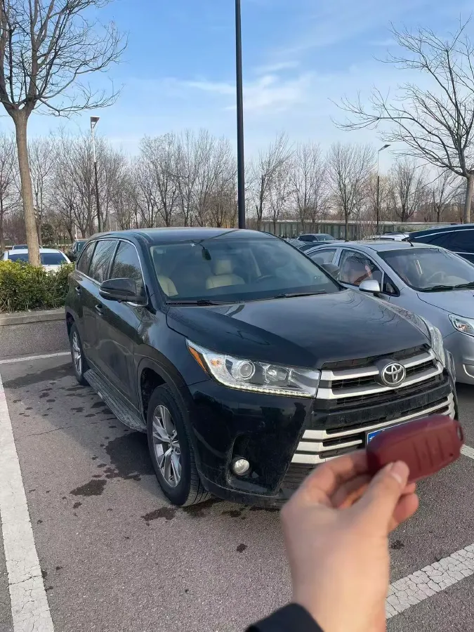 2021 Toyota Highlander 2.0T 220HP L4 6AT,autocango,china used car exporter,china ev exporter,chinese used car exporter,chinese used ev exporter