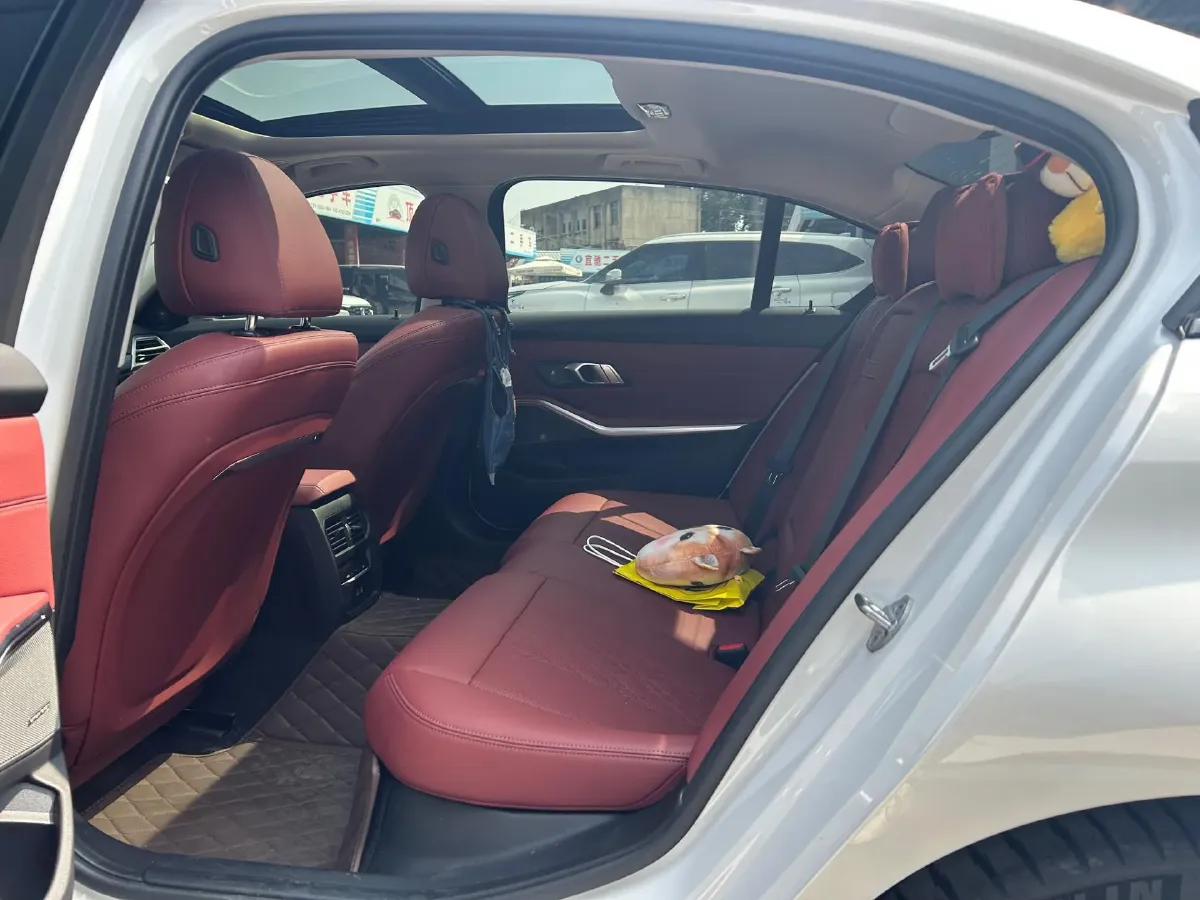 2025 BMW 3 Series 2.0T 245HP L4 8AT,autocango,china used car exporter,china ev exporter,chinese used car exporter,chinese used ev exporter