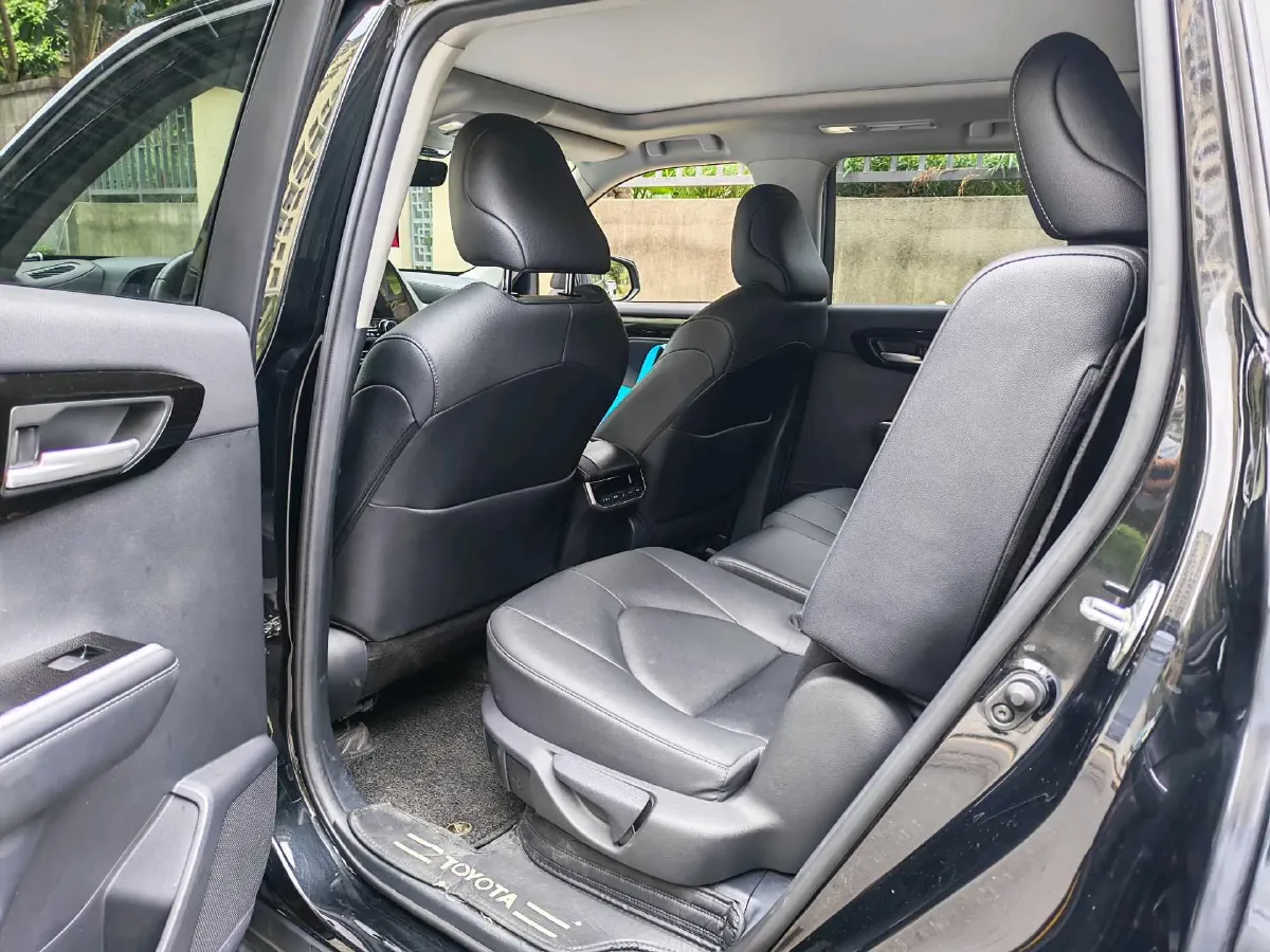 2022 Toyota Highlander 2.5L 192HP L4 E-CVT Hybrid,autocango,china used car exporter,china ev exporter,chinese used car exporter,chinese used ev exporter