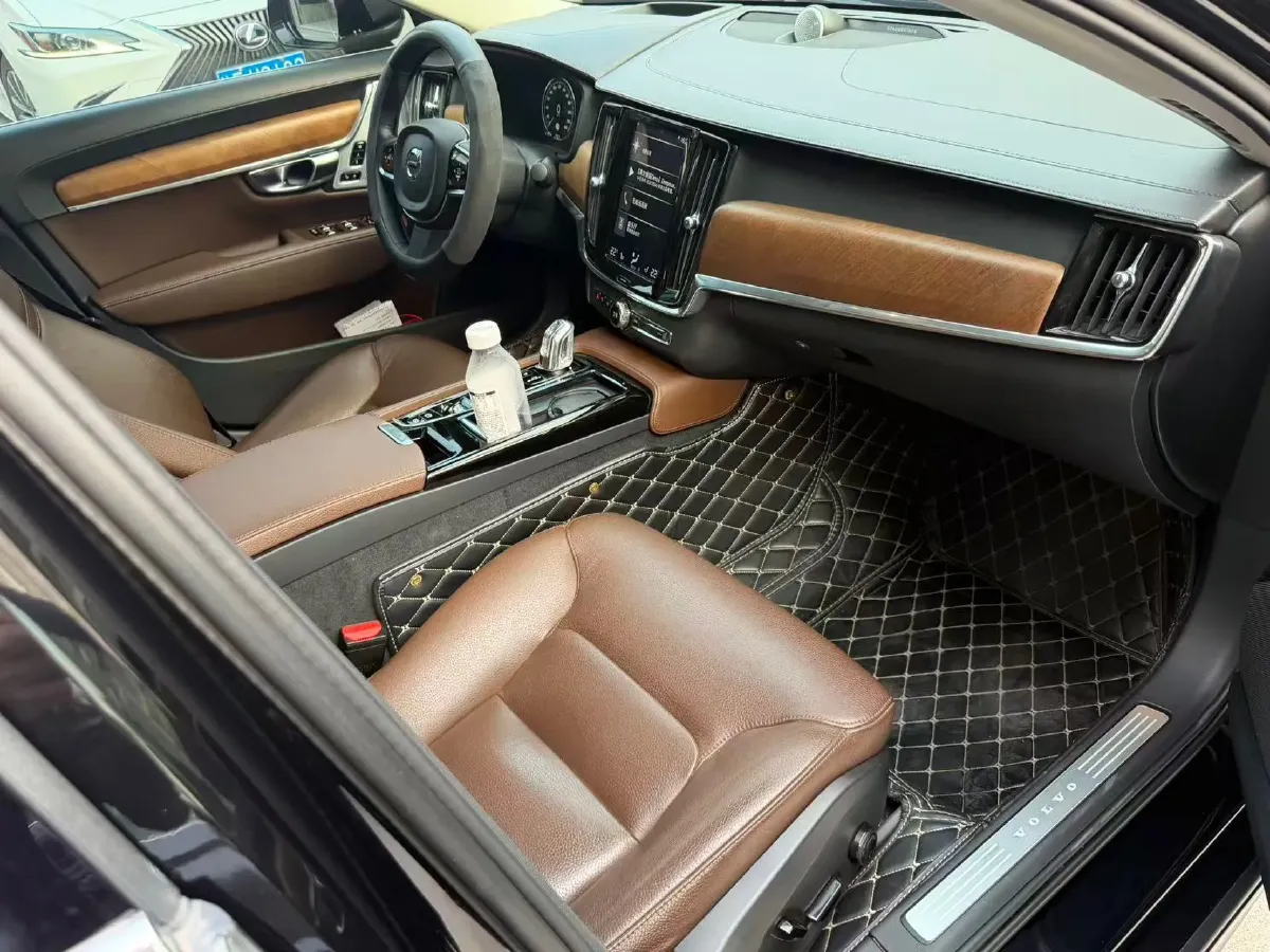 2019 Volvo S90 2.0T 254HP L4 8AT,autocango,china used car exporter,china ev exporter,chinese used car exporter,chinese used ev exporter