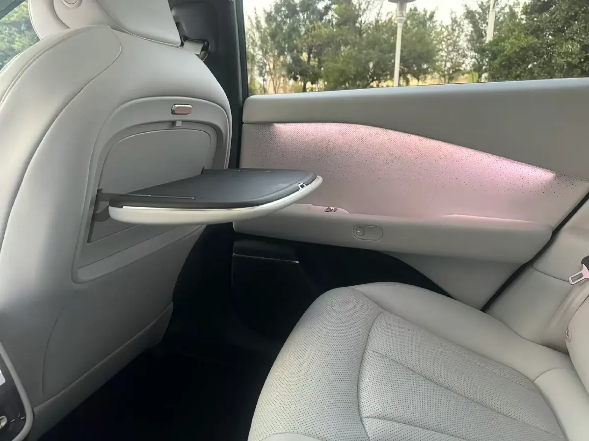 2024 Xpeng P7+ BEV 76.3KWH,autocango,china used car exporter,china ev exporter,chinese used car exporter,chinese used ev exporter