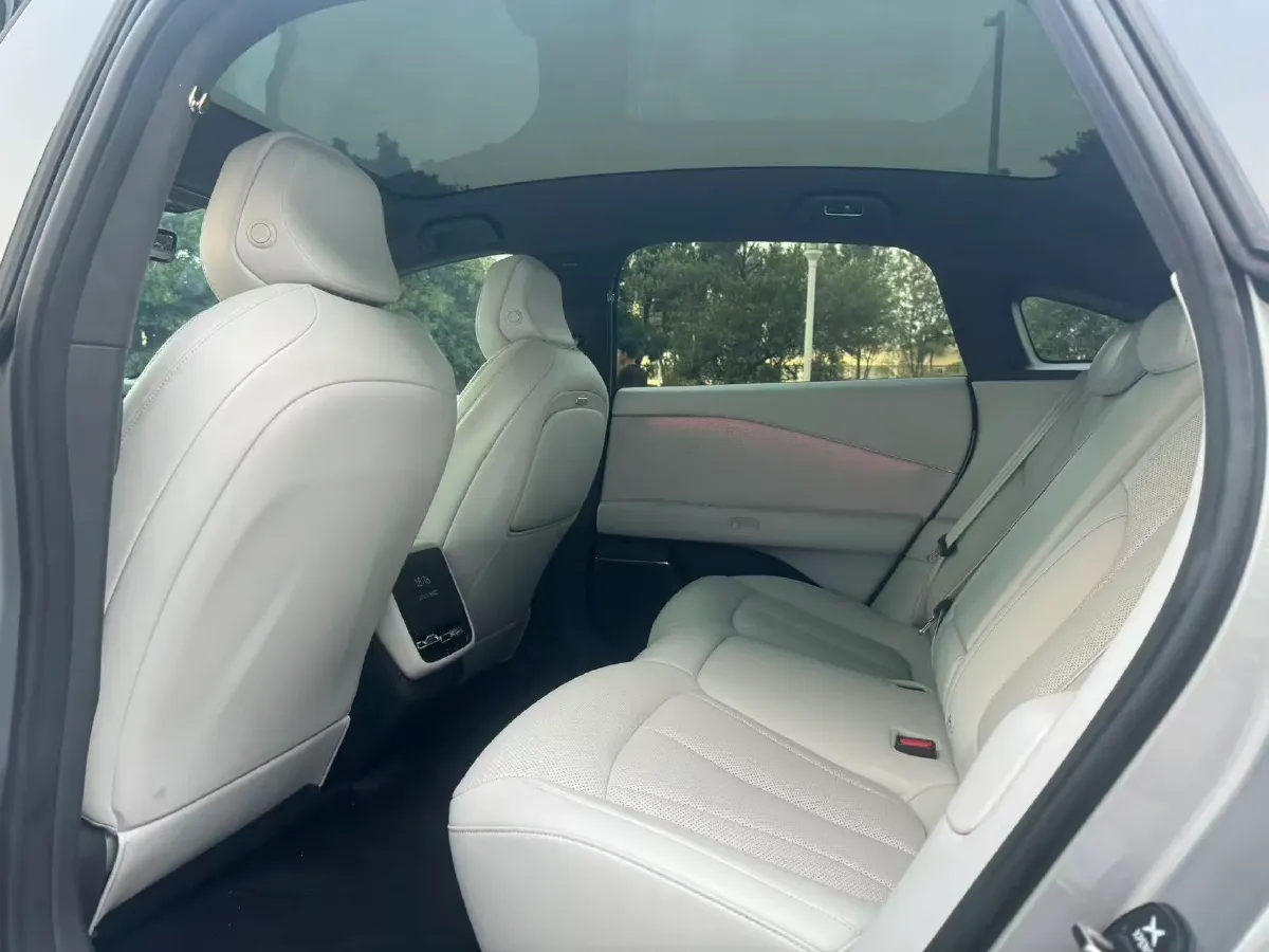 2024 Xpeng P7+ BEV 76.3KWH,autocango,china used car exporter,china ev exporter,chinese used car exporter,chinese used ev exporter