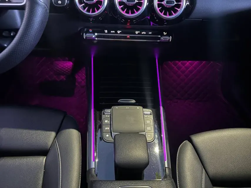 2020 Mercedes-Benz GLA Class 1.3T 163HP L4 7DCT,autocango,china used car exporter,china ev exporter,chinese used car exporter,chinese used ev exporter