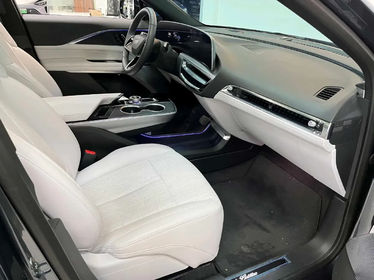 2024 Cadillac IQ Lyriq BEV 68.4KWH,autocango,china used car exporter,china ev exporter,chinese used car exporter,chinese used ev exporter