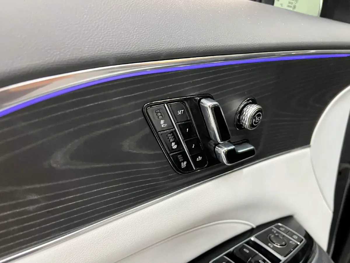 2024 Cadillac IQ Lyriq BEV 68.4KWH,autocango,china used car exporter,china ev exporter,chinese used car exporter,chinese used ev exporter