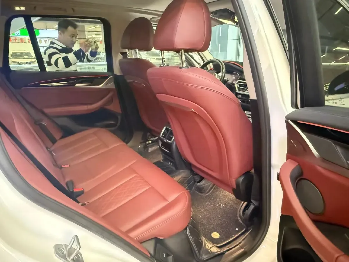 2022 BMW X3 2.0T 184HP L4 8AT,autocango,china used car exporter,china ev exporter,chinese used car exporter,chinese used ev exporter