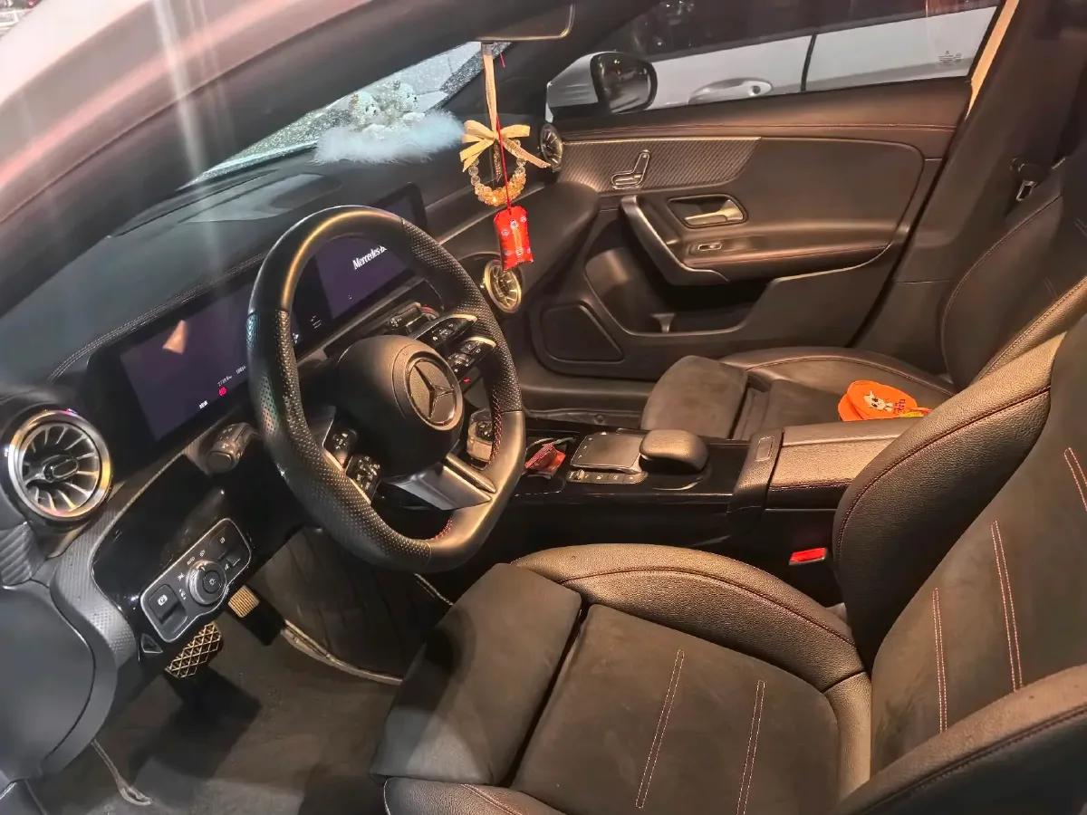 2024 Mercedes-Benz A Class 1.3T 163HP L4 7DCT,autocango,china used car exporter,china ev exporter,chinese used car exporter,chinese used ev exporter