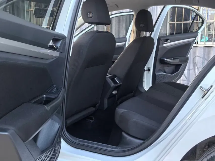 2021 Volkswagen Bora 1.5L 113HP L4 6AT,autocango,china used car exporter,china ev exporter,chinese used car exporter,chinese used ev exporter