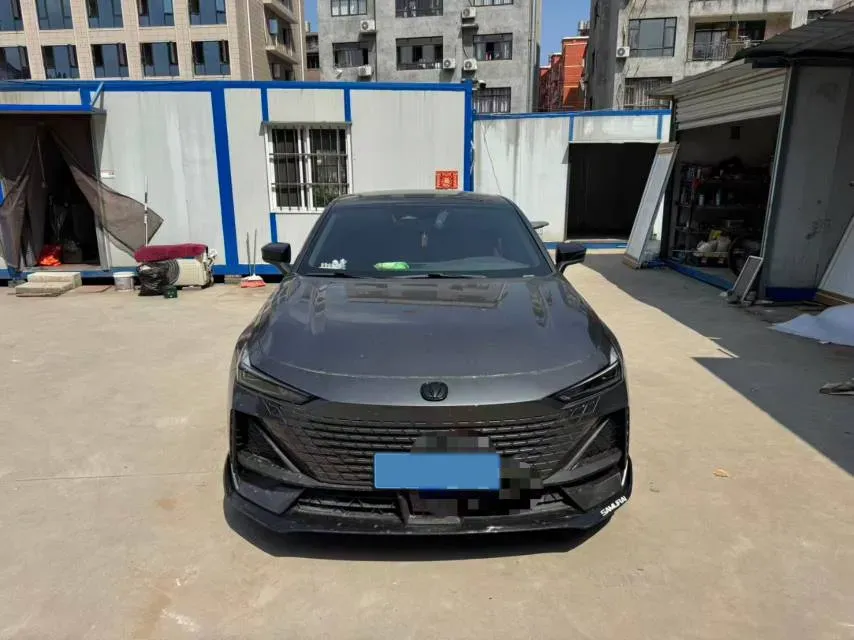 2023 ChangAn UNI-V 1.5T 188HP L4 7DCT,autocango,china used car exporter,china ev exporter,chinese used car exporter,chinese used ev exporter