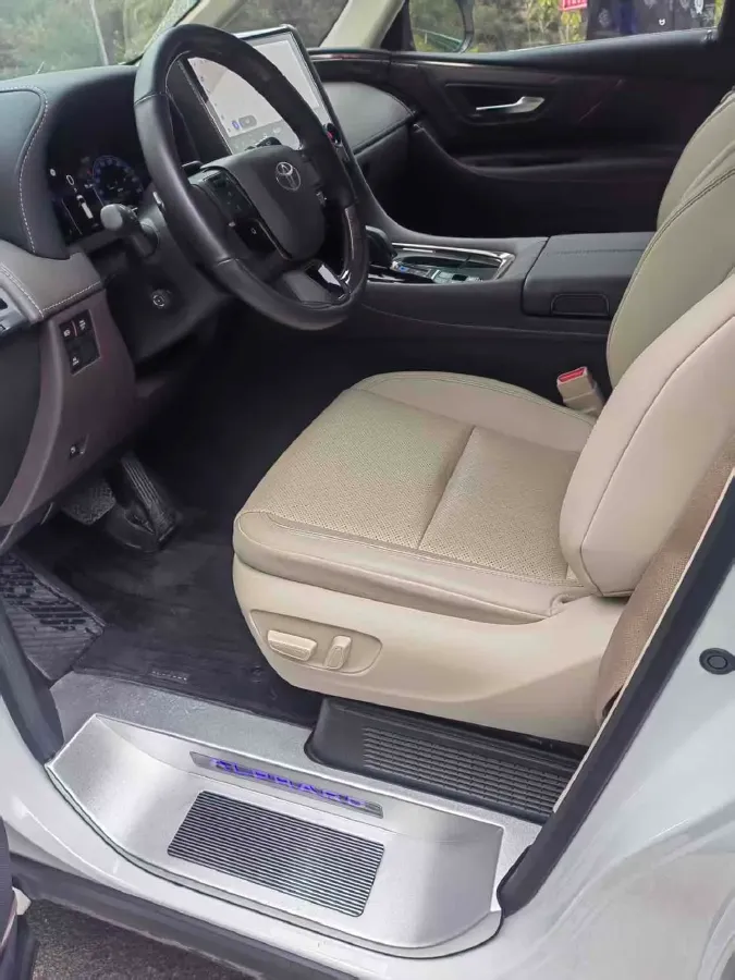 2024 Toyota Alphard 2.5L 190HP L4 E-CVT Hybrid,autocango,china used car exporter,china ev exporter,chinese used car exporter,chinese used ev exporter