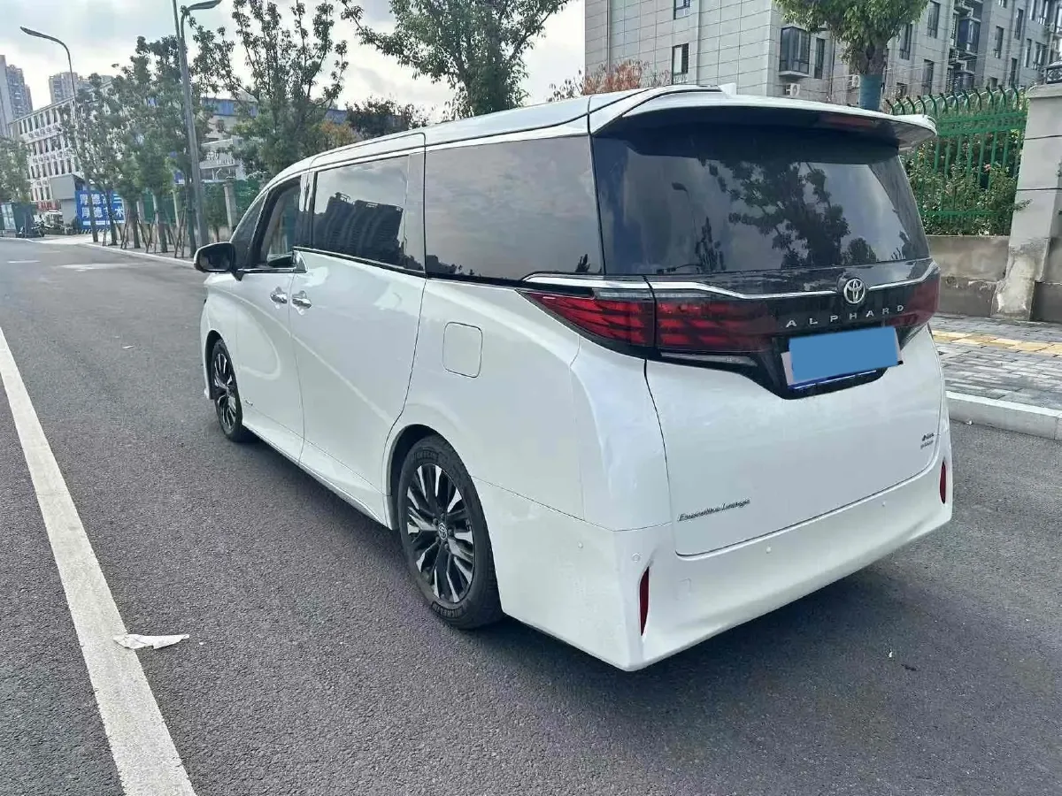 2024 Toyota Alphard 2.5L 190HP L4 E-CVT Hybrid,autocango,china used car exporter,china ev exporter,chinese used car exporter,chinese used ev exporter