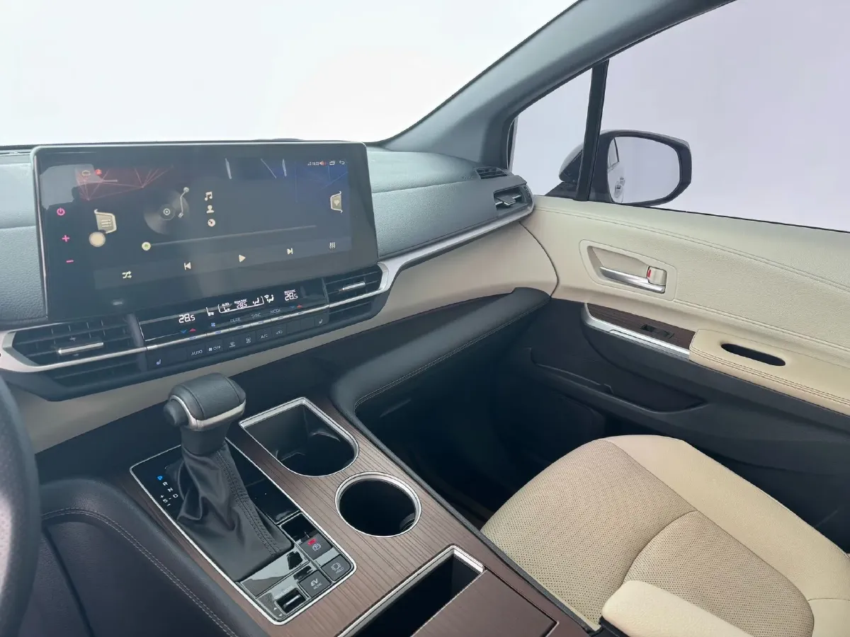 2021 Toyota Sienna 2.5L 192HP L4 E-CVT Hybrid,autocango,china used car exporter,china ev exporter,chinese used car exporter,chinese used ev exporter