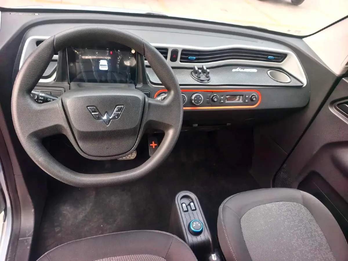 2020 WuLing HongGuang MINI EV BEV 9.3KWH,autocango,china used car exporter,china ev exporter,chinese used car exporter,chinese used ev exporter