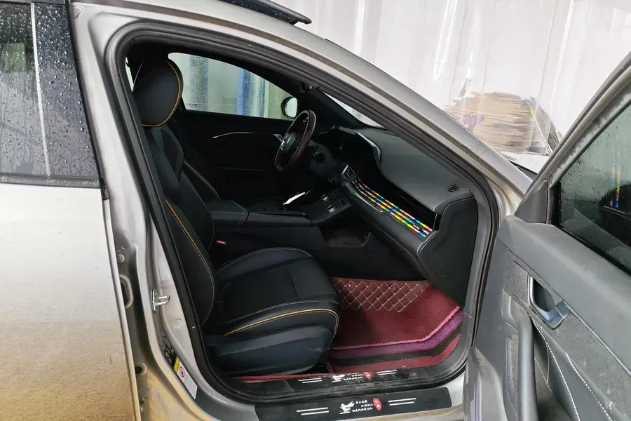 2022 Bestune B70S 1.5T 169HP L4 7DCT,autocango,china used car exporter,china ev exporter,chinese used car exporter,chinese used ev exporter