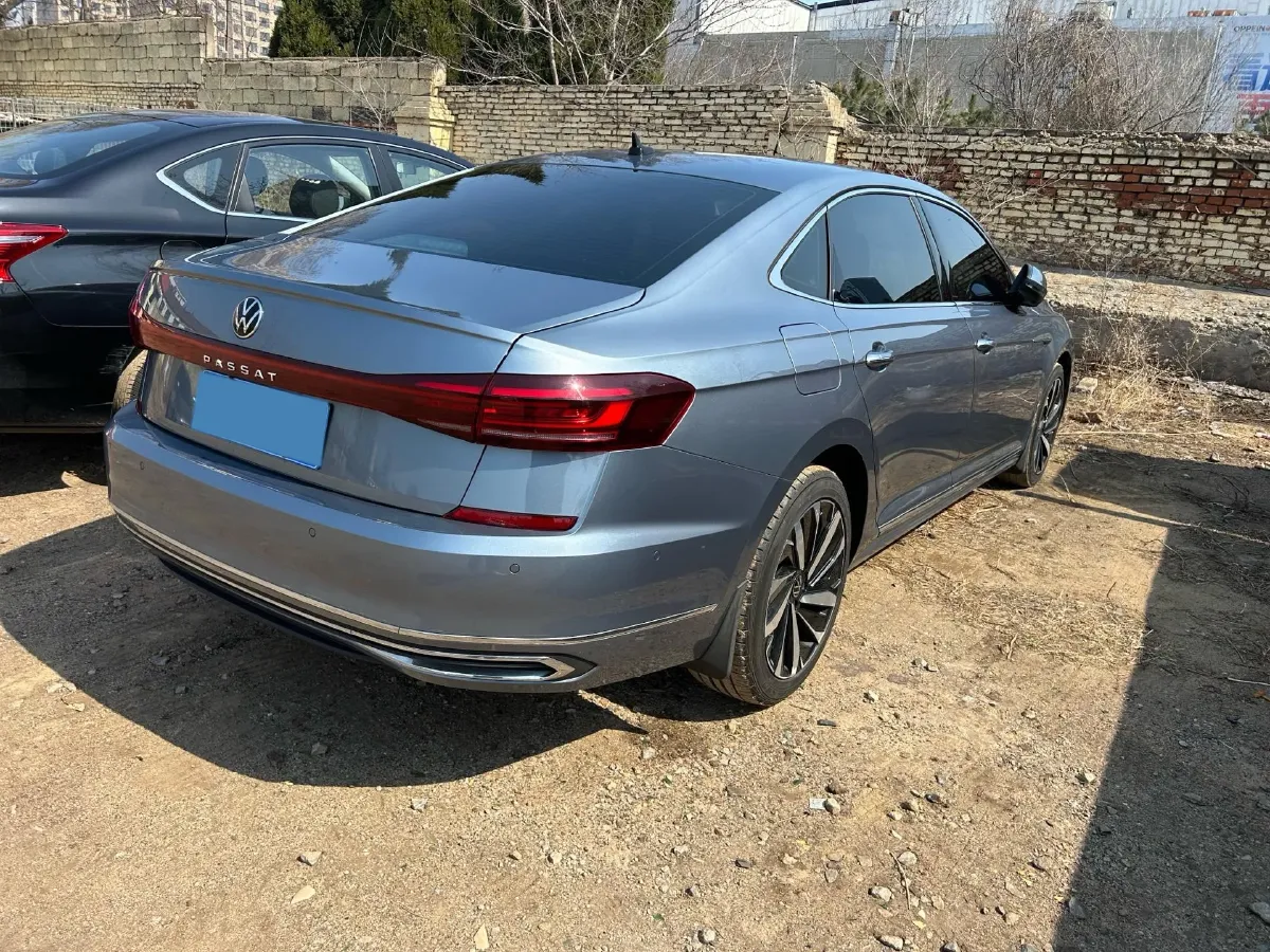 2021 Volkswagen Passat 2.0T 186HP L4 7DCT,autocango,china used car exporter,china ev exporter,chinese used car exporter,chinese used ev exporter
