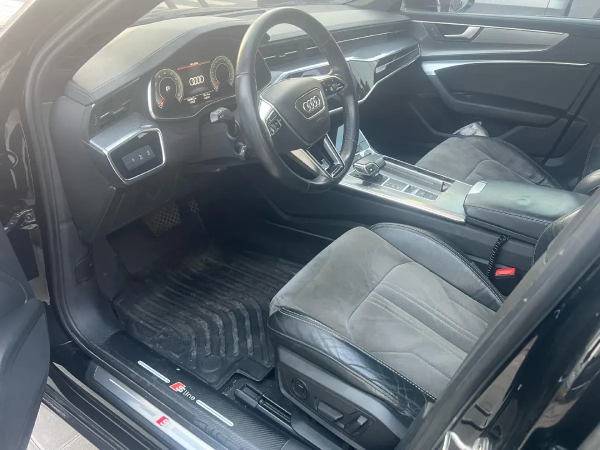 2021 Audi A6L 2.0T 190HP L4 7DCT,autocango,china used car exporter,china ev exporter,chinese used car exporter,chinese used ev exporter