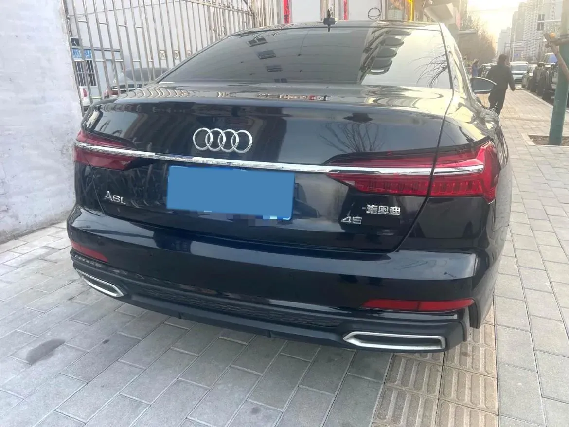 2021 Audi A6L 2.0T 190HP L4 7DCT,autocango,china used car exporter,china ev exporter,chinese used car exporter,chinese used ev exporter