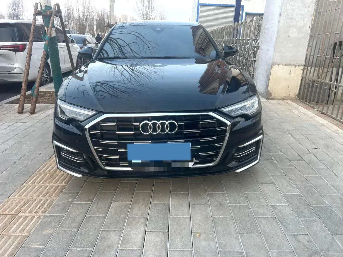 2021 Audi A6L 2.0T 190HP L4 7DCT,autocango,china used car exporter,china ev exporter,chinese used car exporter,chinese used ev exporter