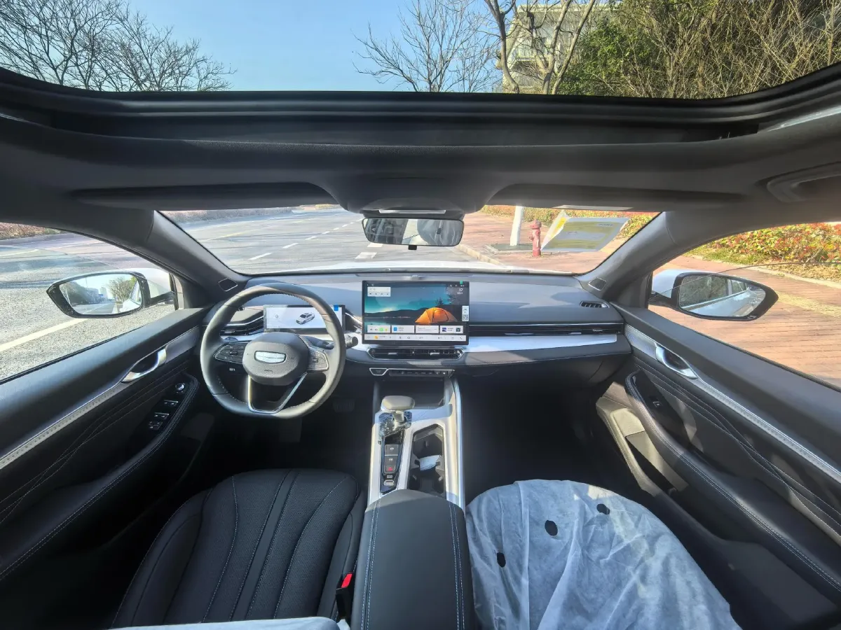 2023 Geely Preface 1.5T 181HP L4 7DCT,autocango,china used car exporter,china ev exporter,chinese used car exporter,chinese used ev exporter