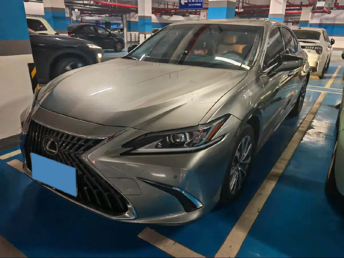 2022 Lexus ES 2.0L 173HP L4 CVT,autocango,china used car exporter,china ev exporter,chinese used car exporter,chinese used ev exporter