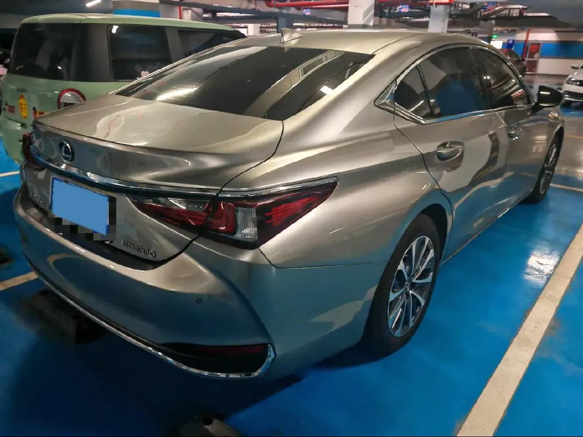 2022 Lexus ES 2.0L 173HP L4 CVT,autocango,china used car exporter,china ev exporter,chinese used car exporter,chinese used ev exporter