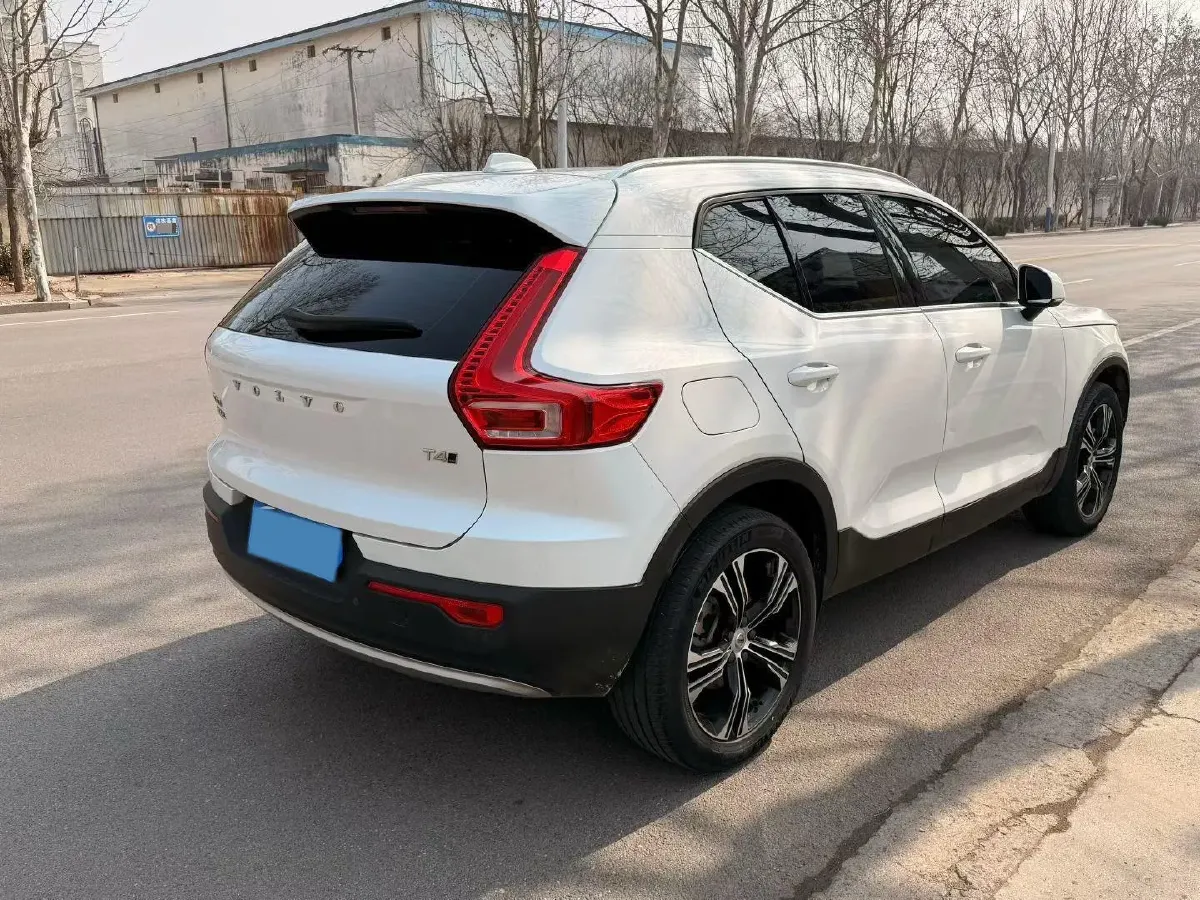 2021 Volvo XC40 2.0T 190HP L4 8AT,autocango,china used car exporter,china ev exporter,chinese used car exporter,chinese used ev exporter