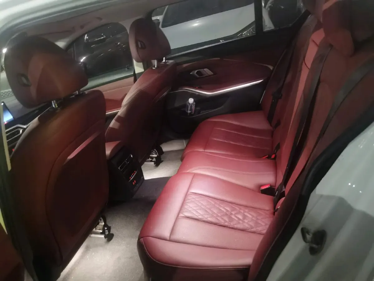 2023 BMW 3 Series 2.0T 156HP L4 8AT,autocango,china used car exporter,china ev exporter,chinese used car exporter,chinese used ev exporter