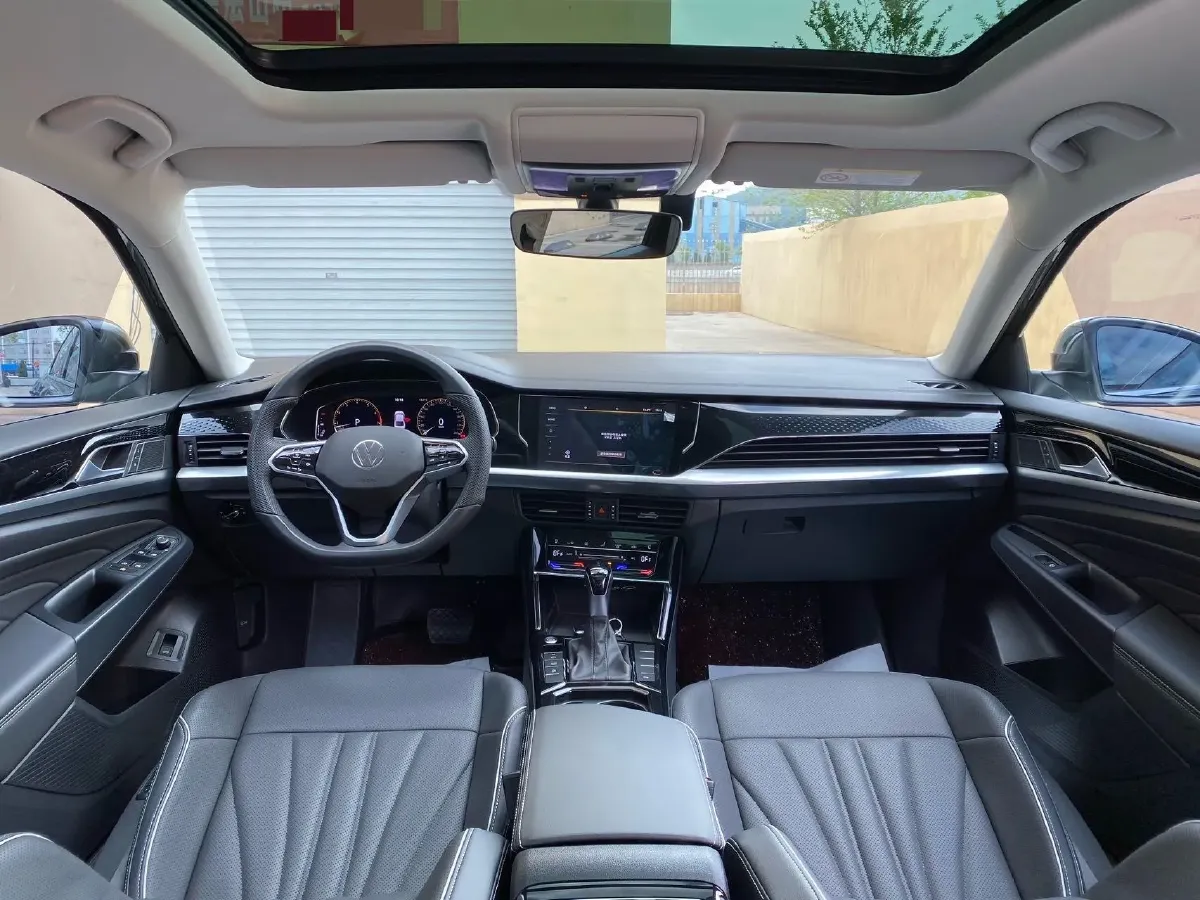 2022 Xpeng P7 BEV 60.2KWH,autocango,china used car exporter,china ev exporter,chinese used car exporter,chinese used ev exporter