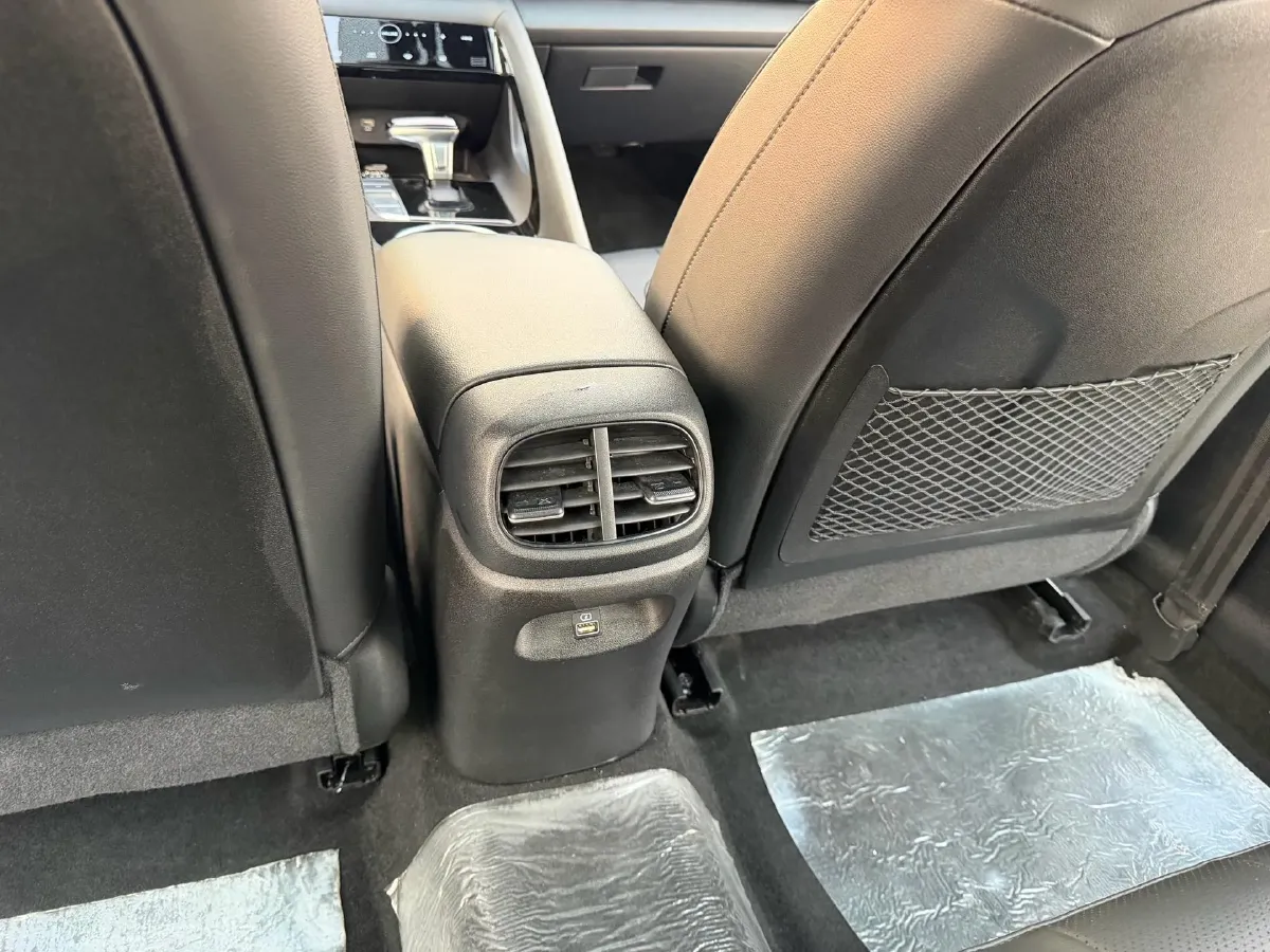 2021 Hyundai Elantra 1.5L 115HP L4 CVT,autocango,china used car exporter,china ev exporter,chinese used car exporter,chinese used ev exporter