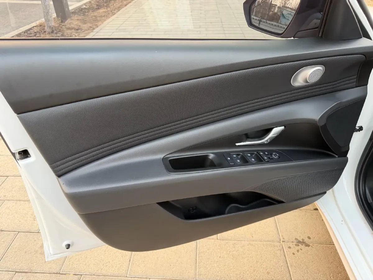 2021 Hyundai Elantra 1.5L 115HP L4 CVT,autocango,china used car exporter,china ev exporter,chinese used car exporter,chinese used ev exporter