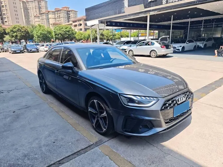 2024 Audi A4L 2.0T 190HP L4 7DCT,autocango,china used car exporter,china ev exporter,chinese used car exporter,chinese used ev exporter