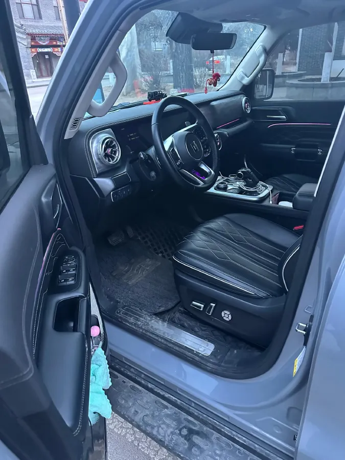 2021 Tank 300 2.0T 227HP L4 8AT,autocango,china used car exporter,china ev exporter,chinese used car exporter,chinese used ev exporter