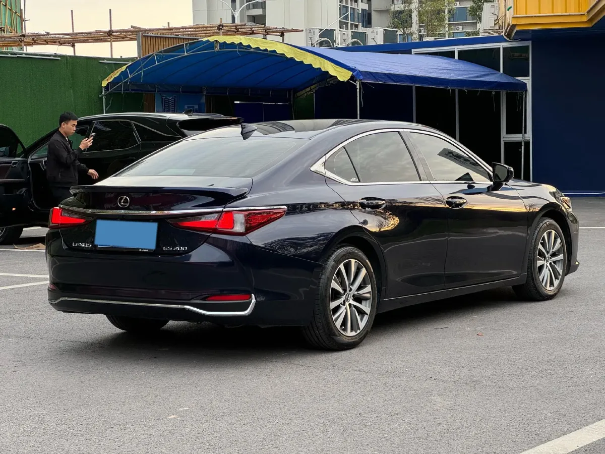 2020 Lexus ES 2.0L 173HP L4 CVT,autocango,china used car exporter,china ev exporter,chinese used car exporter,chinese used ev exporter