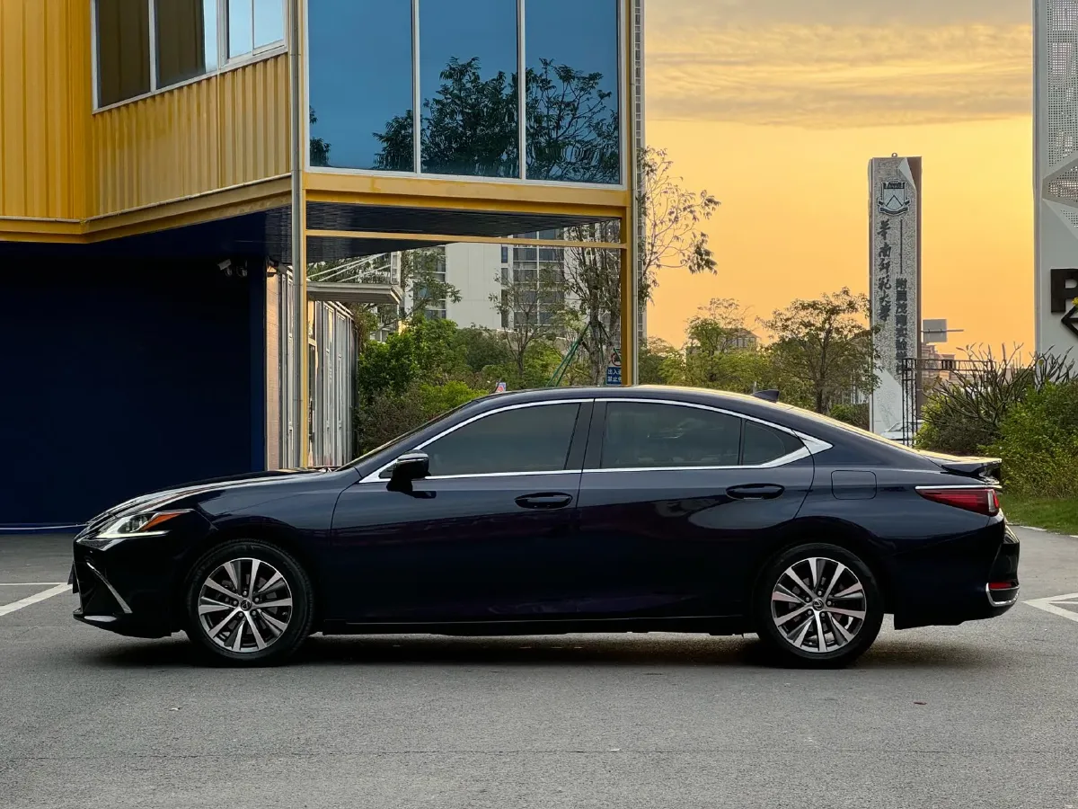 2020 Lexus ES 2.0L 173HP L4 CVT,autocango,china used car exporter,china ev exporter,chinese used car exporter,chinese used ev exporter