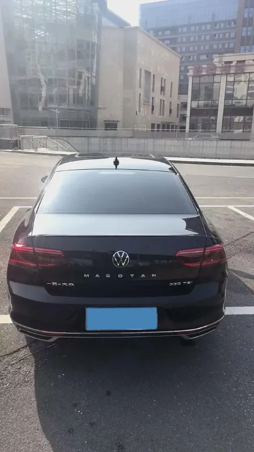 2020 Volkswagen Magotan 2.0T 186HP L4 7DCT,autocango,china used car exporter,china ev exporter,chinese used car exporter,chinese used ev exporter
