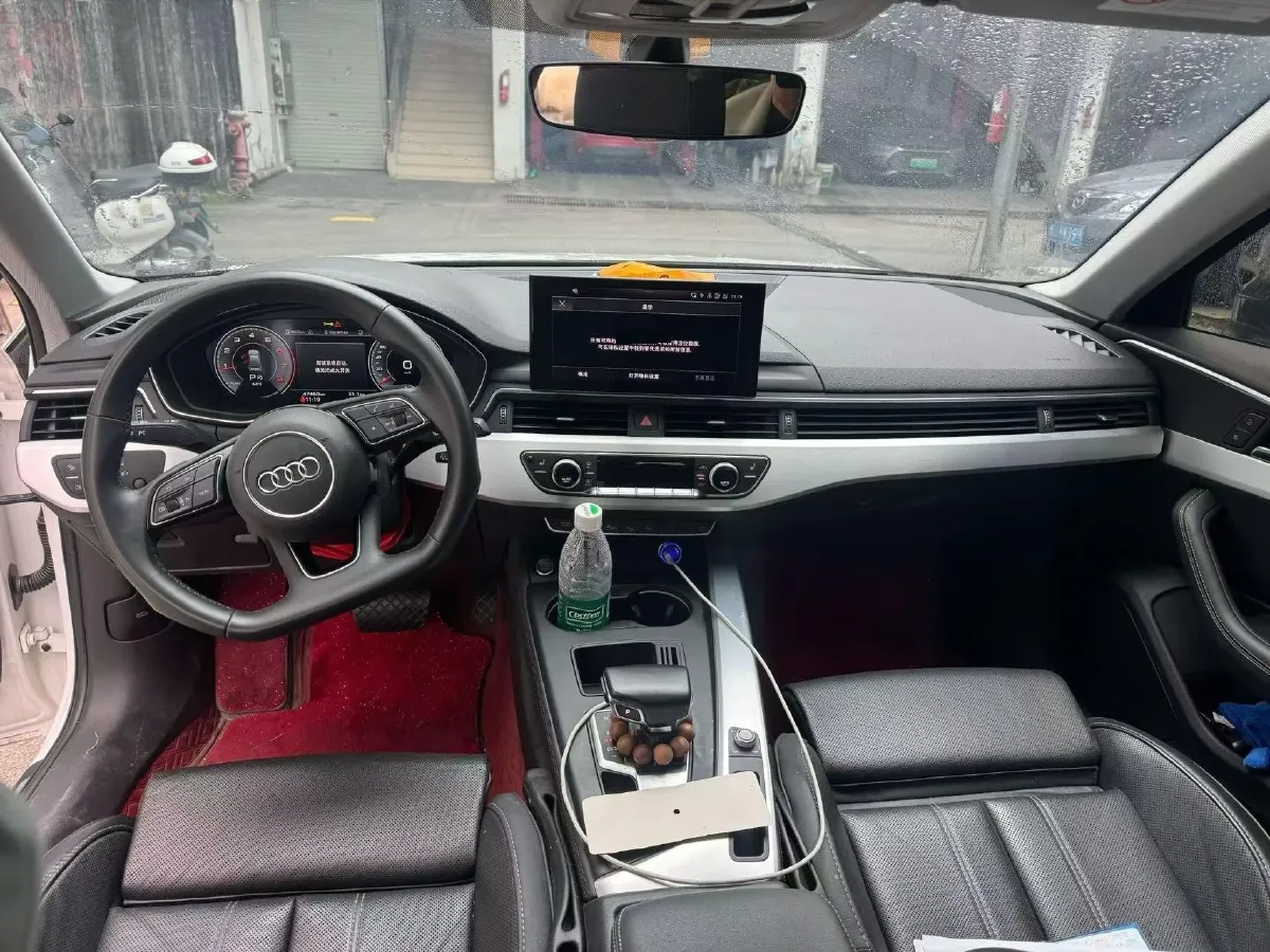 2022 Audi A4L 2.0T 190HP L4 7DCT,autocango,china used car exporter,china ev exporter,chinese used car exporter,chinese used ev exporter