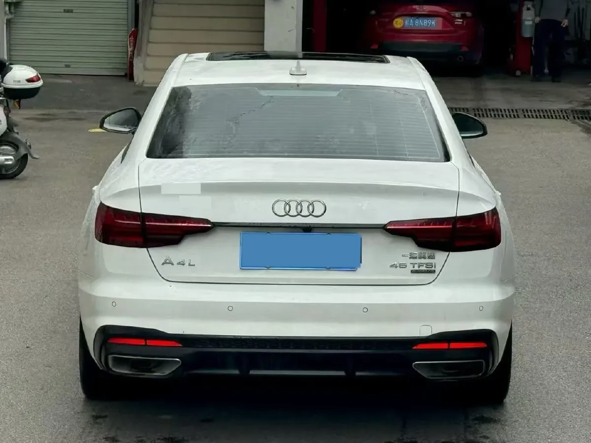 2022 Audi A4L 2.0T 190HP L4 7DCT,autocango,china used car exporter,china ev exporter,chinese used car exporter,chinese used ev exporter