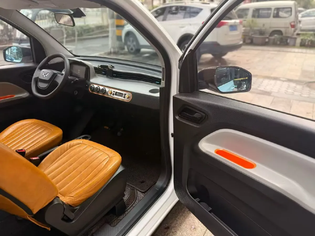 2020 WuLing HongGuang MINI EV BEV 13.8KWH,autocango,china used car exporter,china ev exporter,chinese used car exporter,chinese used ev exporter