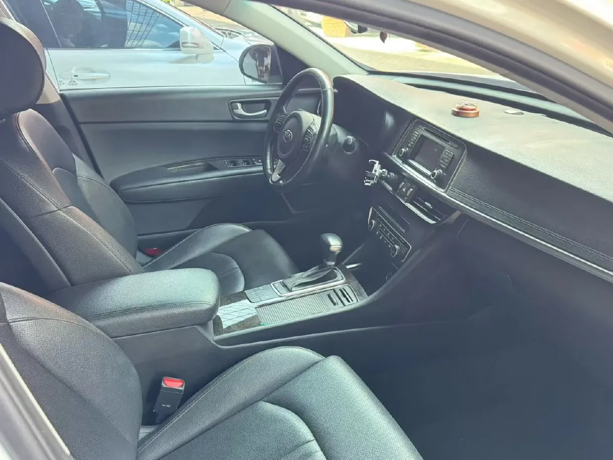 2016 Kia K5 2.0L 161HP L4 6AT,autocango,china used car exporter,china ev exporter,chinese used car exporter,chinese used ev exporter