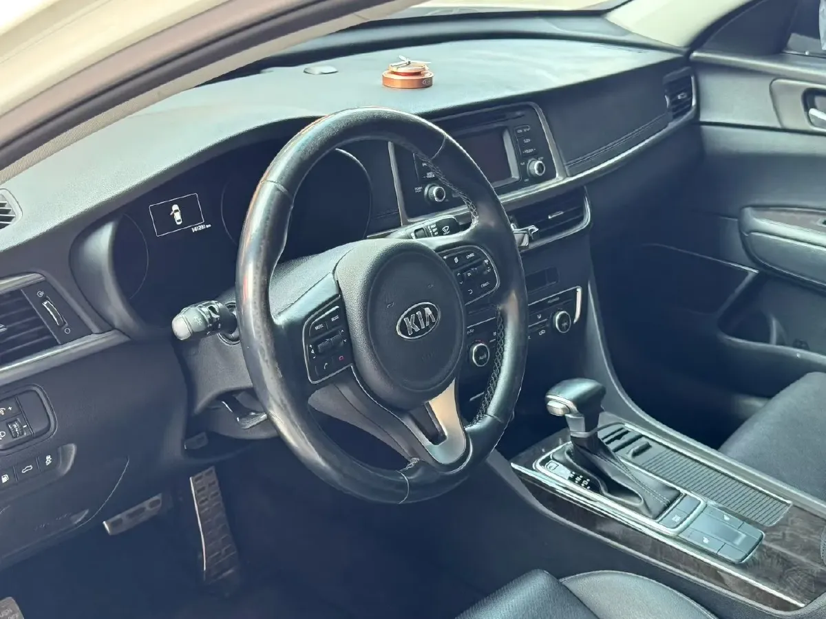 2016 Kia K5 2.0L 161HP L4 6AT,autocango,china used car exporter,china ev exporter,chinese used car exporter,chinese used ev exporter