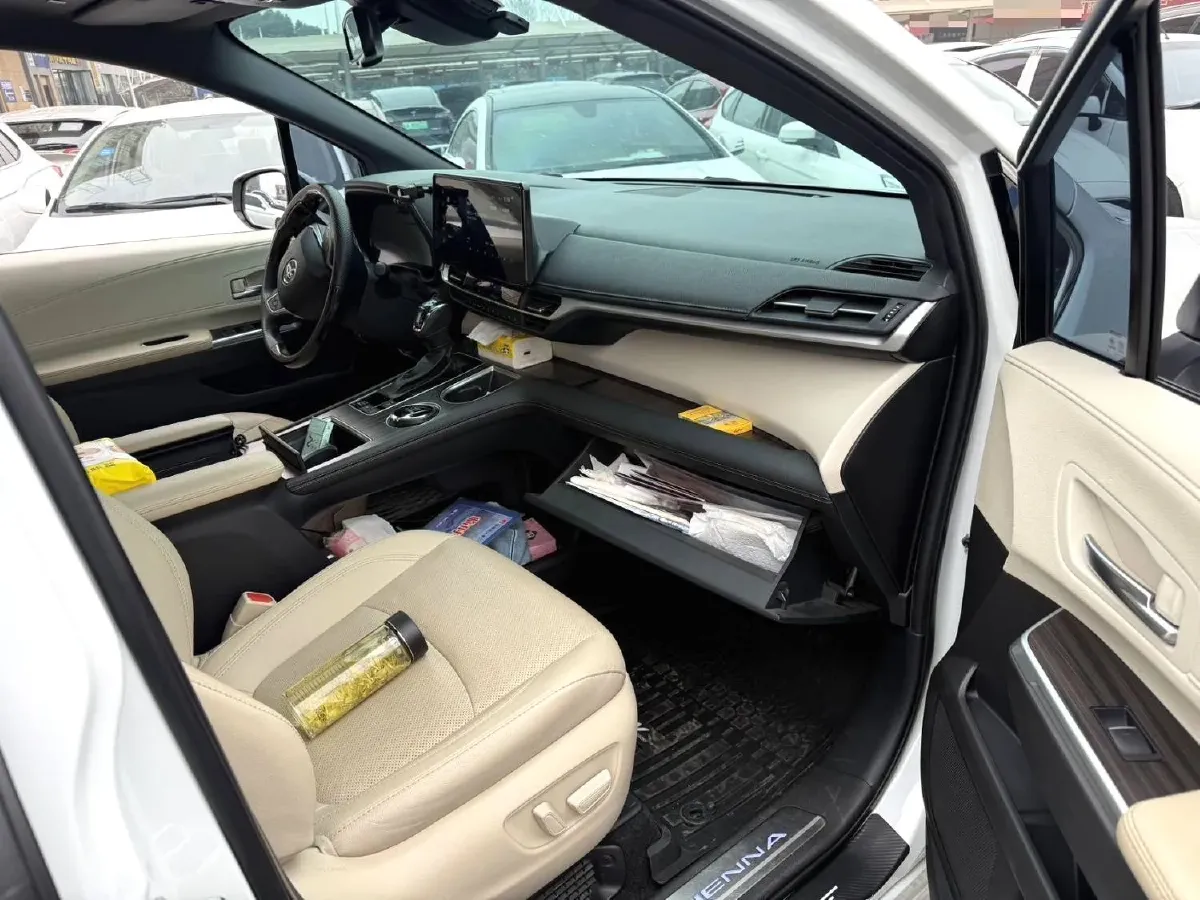 2021 Toyota Sienna 2.5L 192HP L4 E-CVT Hybrid,autocango,china used car exporter,china ev exporter,chinese used car exporter,chinese used ev exporter