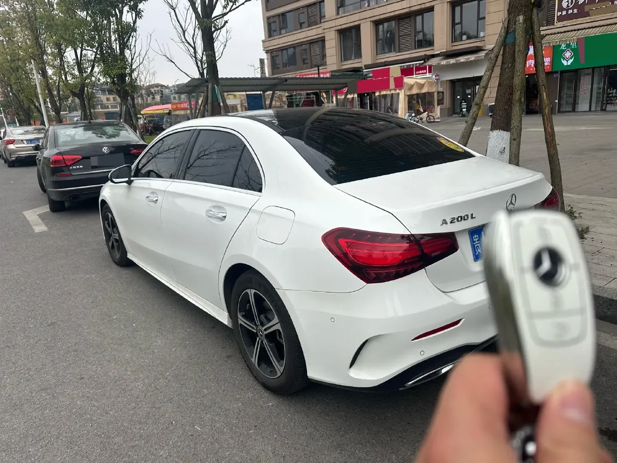 2024 Mercedes-Benz A Class 1.3T 163HP L4 7DCT,autocango,china used car exporter,china ev exporter,chinese used car exporter,chinese used ev exporter