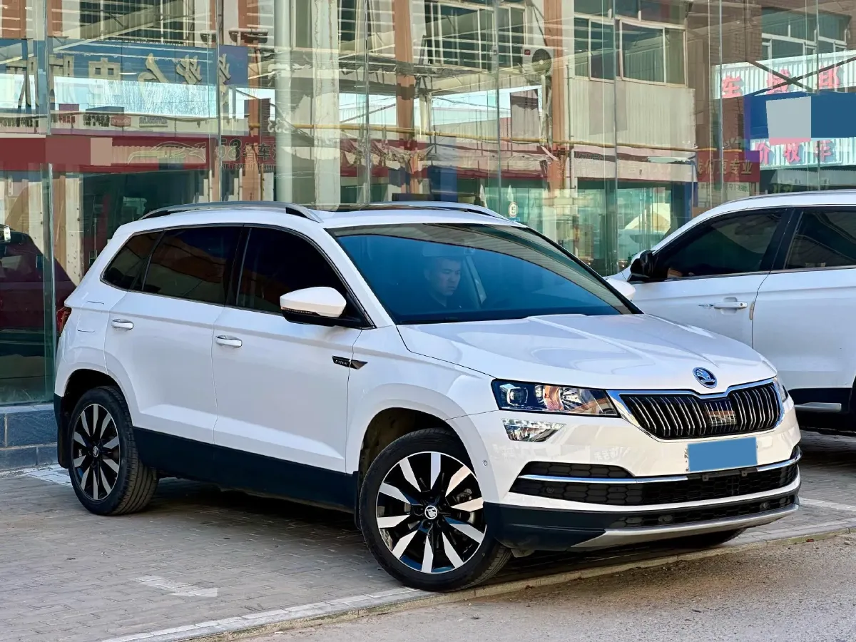 2020 Skoda Karoq 1.4T 150HP L4 7DCT,autocango,china used car exporter,china ev exporter,chinese used car exporter,chinese used ev exporter