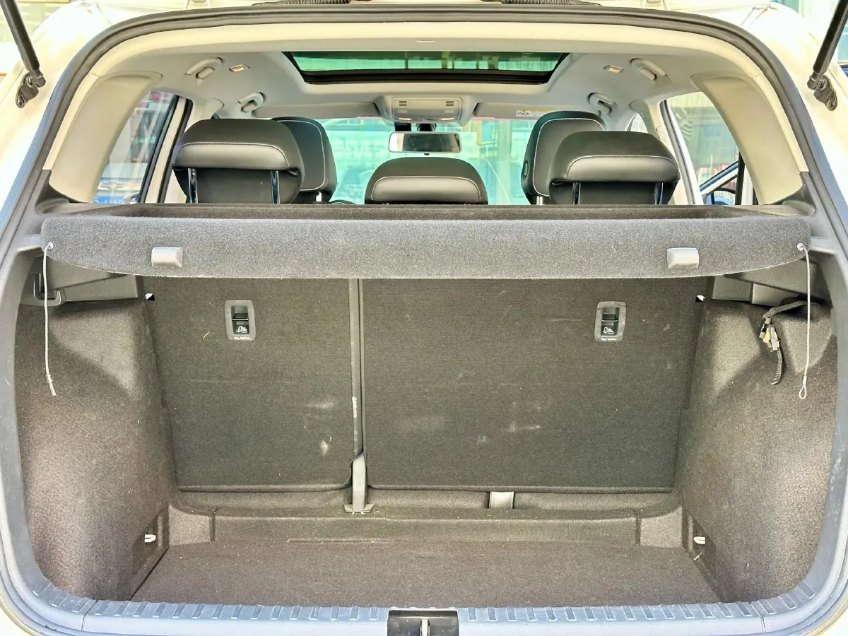 2020 Skoda Karoq 1.4T 150HP L4 7DCT,autocango,china used car exporter,china ev exporter,chinese used car exporter,chinese used ev exporter