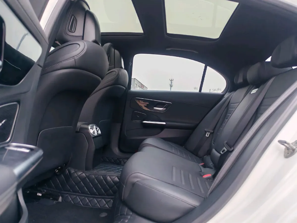 2024 Mercedes-Benz C Class 1.5T 204HP L4 9AT,autocango,china used car exporter,china ev exporter,chinese used car exporter,chinese used ev exporter