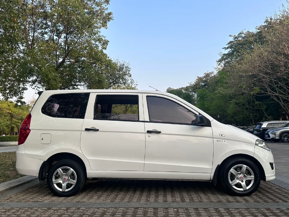 2018 WuLing HongGuang 1.5L 105HP L4 5MT,autocango,china used car exporter,china ev exporter,chinese used car exporter,chinese used ev exporter