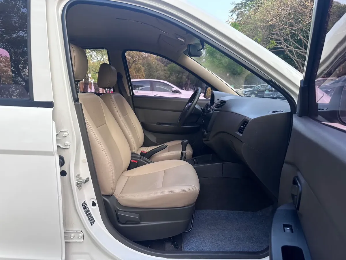 2018 WuLing HongGuang 1.5L 105HP L4 5MT,autocango,china used car exporter,china ev exporter,chinese used car exporter,chinese used ev exporter